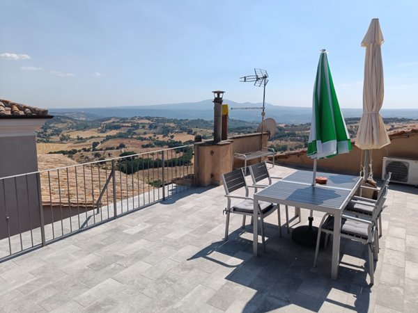 appartamento in vendita a Lugnano in Teverina