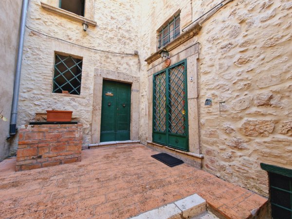 casa indipendente in vendita a Lugnano in Teverina