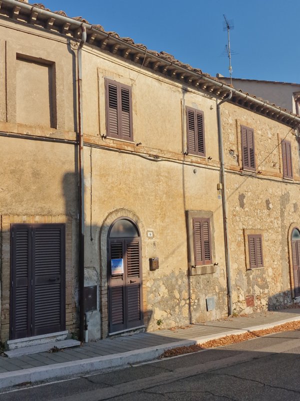 casa indipendente in vendita a Lugnano in Teverina