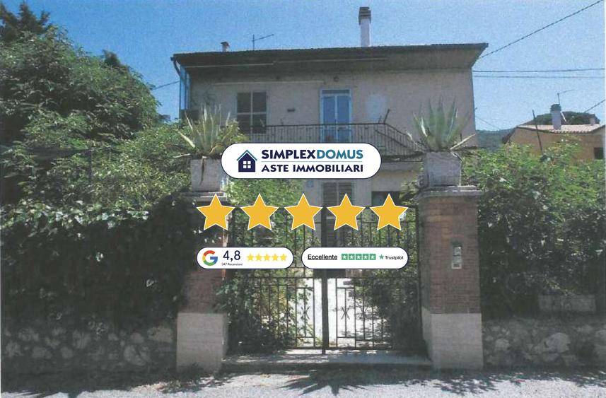 casa indipendente in vendita a Lugnano in Teverina