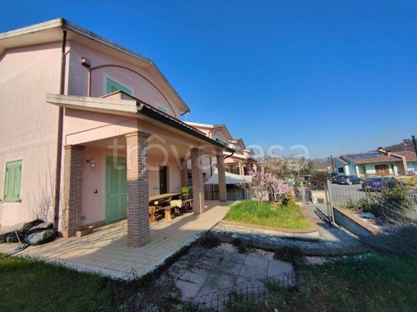 casa indipendente in vendita a Montecastrilli in zona Castel dell'Aquila