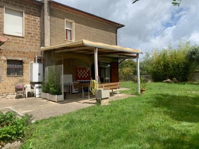 intera palazzina in vendita a Montecastrilli