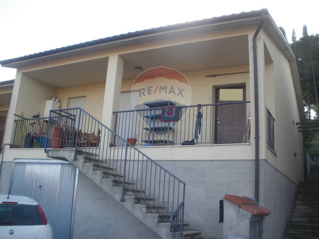 casa indipendente in vendita a Montecastrilli