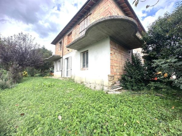casa indipendente in vendita a Montecastrilli