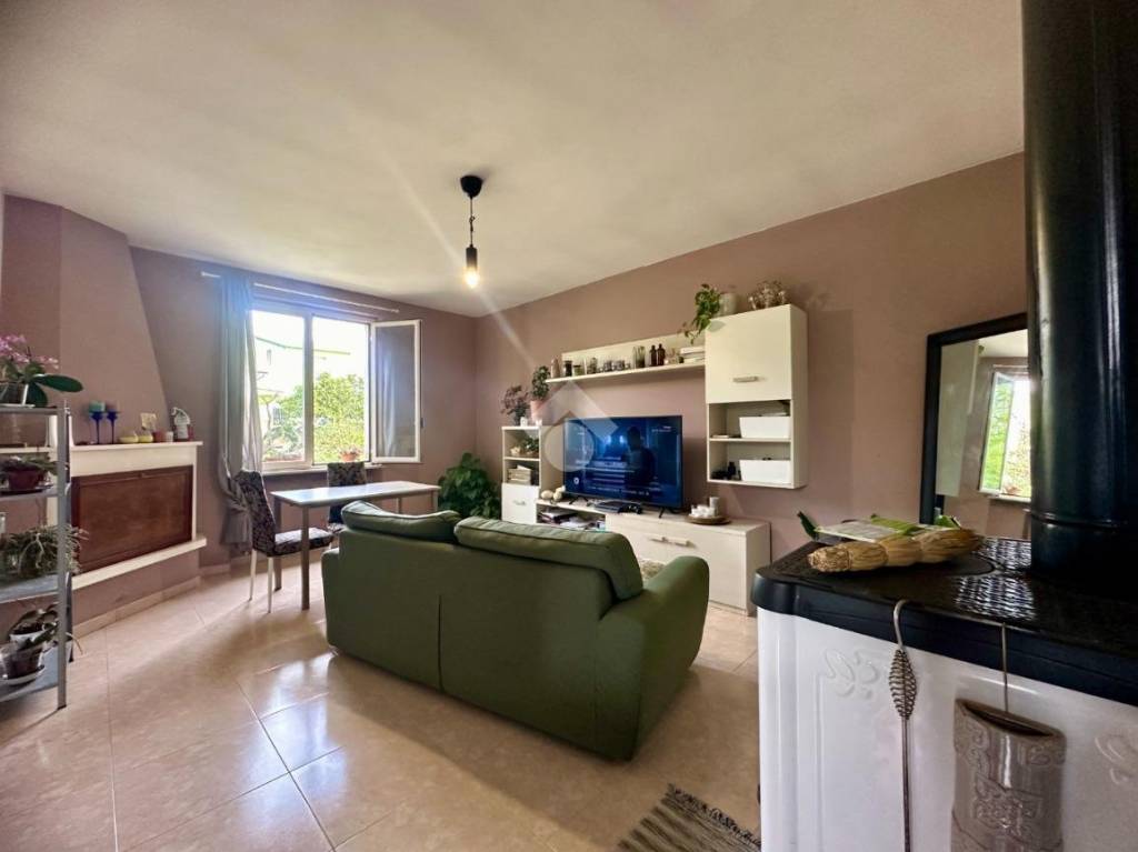 casa indipendente in vendita a Montecastrilli