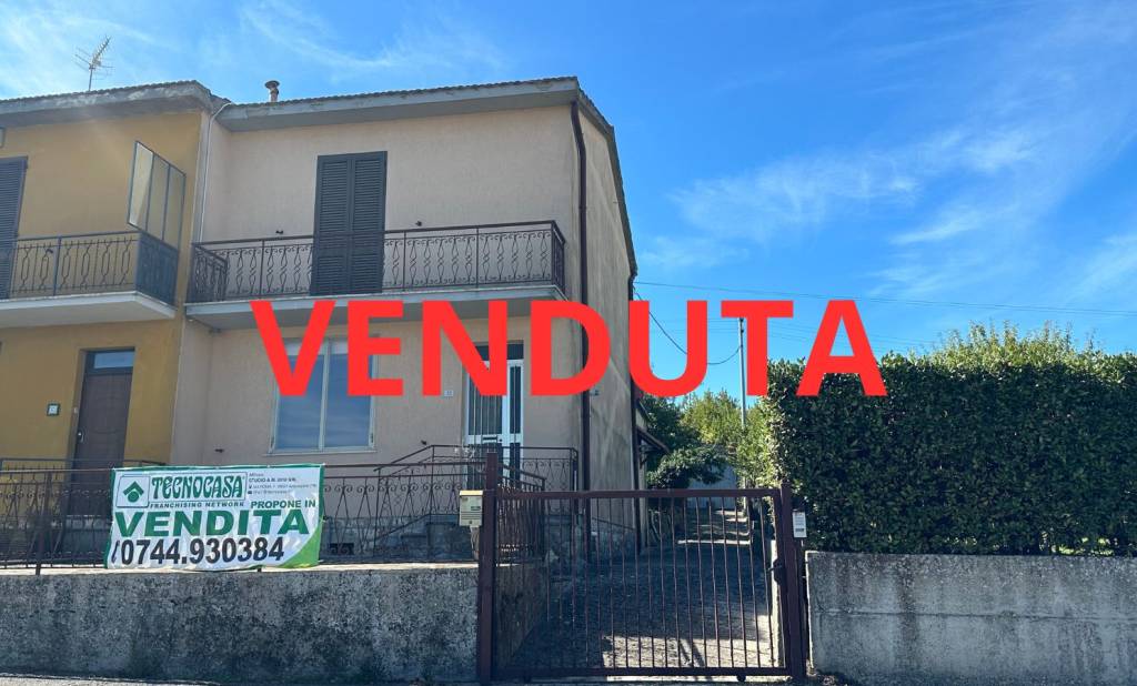 casa indipendente in vendita a Montecastrilli in zona Casteltodino