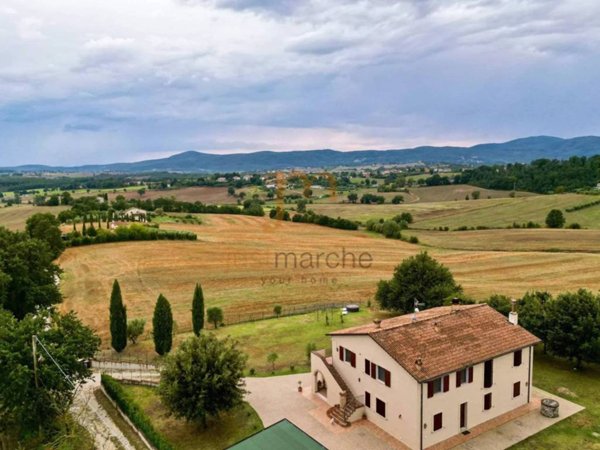 casa indipendente in vendita a Montecastrilli