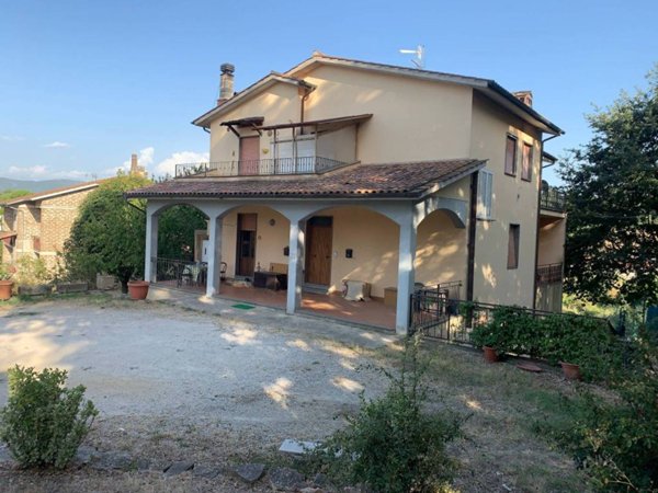 intera palazzina in vendita a Montecastrilli