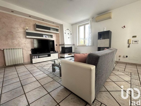 casa indipendente in vendita a Montecastrilli