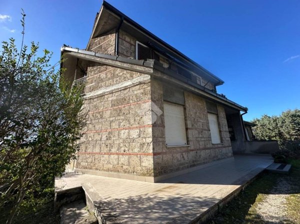 appartamento in vendita a Montecastrilli