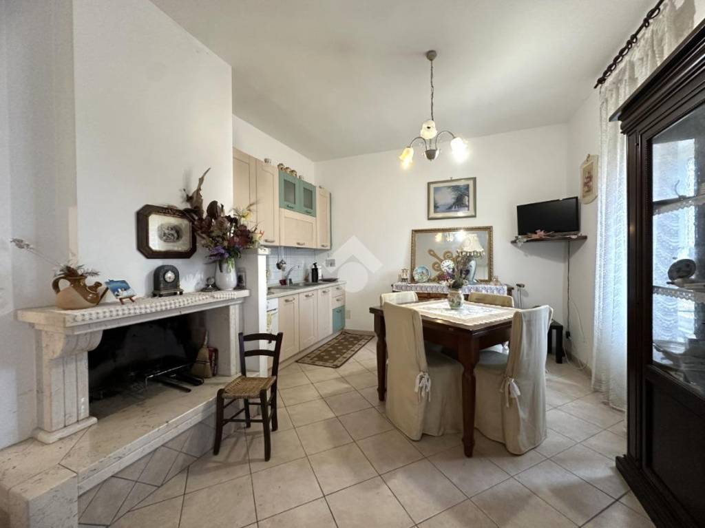 casa indipendente in vendita a Montecastrilli in zona Castel dell'Aquila