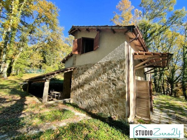 casa indipendente in vendita a Montecastrilli in zona Castel dell'Aquila