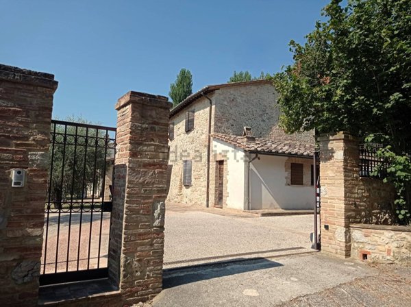 casale in vendita a Montecastrilli