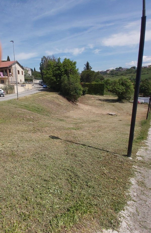 terreno edificabile in vendita a Montecastrilli