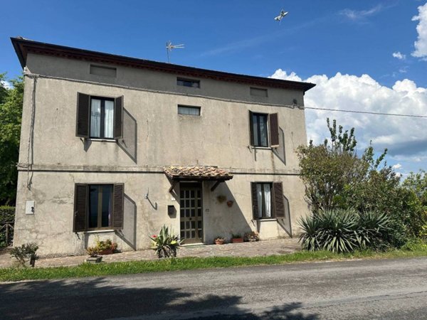 casa indipendente in vendita a Montecastrilli