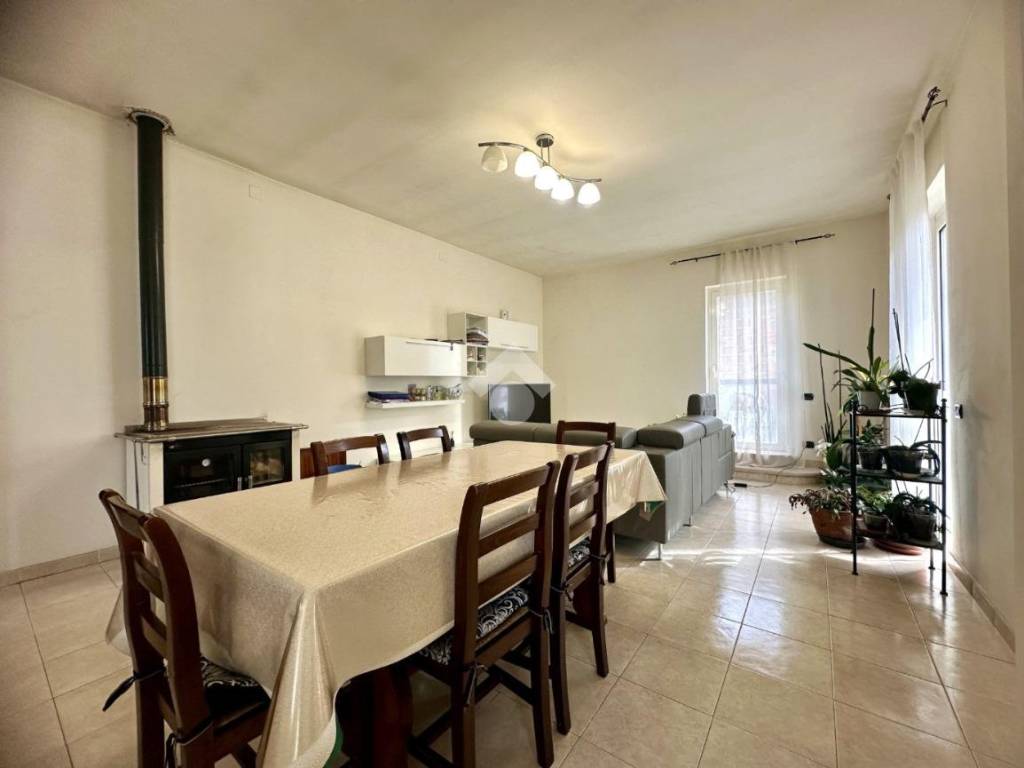 casa indipendente in vendita a Montecastrilli