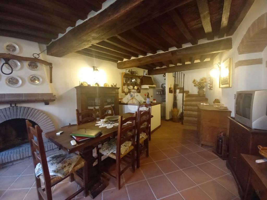 casa indipendente in vendita a Montecastrilli in zona Casteltodino