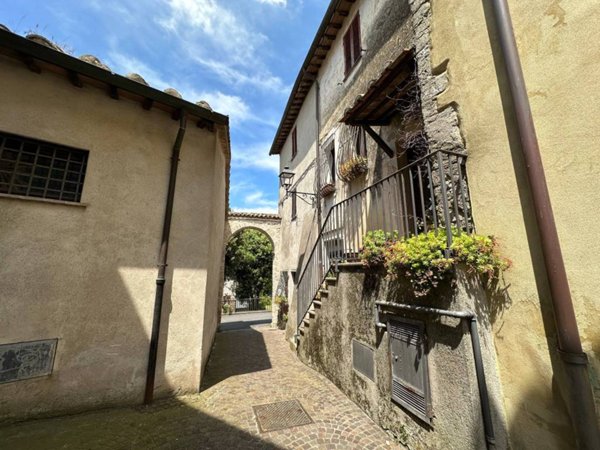 casa indipendente in vendita a Montecastrilli in zona Casteltodino