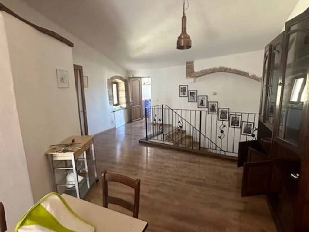 intera palazzina in vendita a Montecastrilli