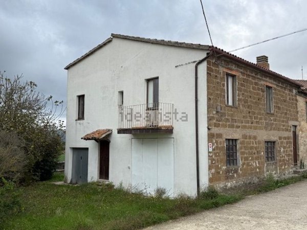 casa indipendente in vendita a Montecastrilli