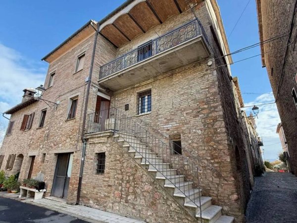appartamento in vendita a Montecastrilli