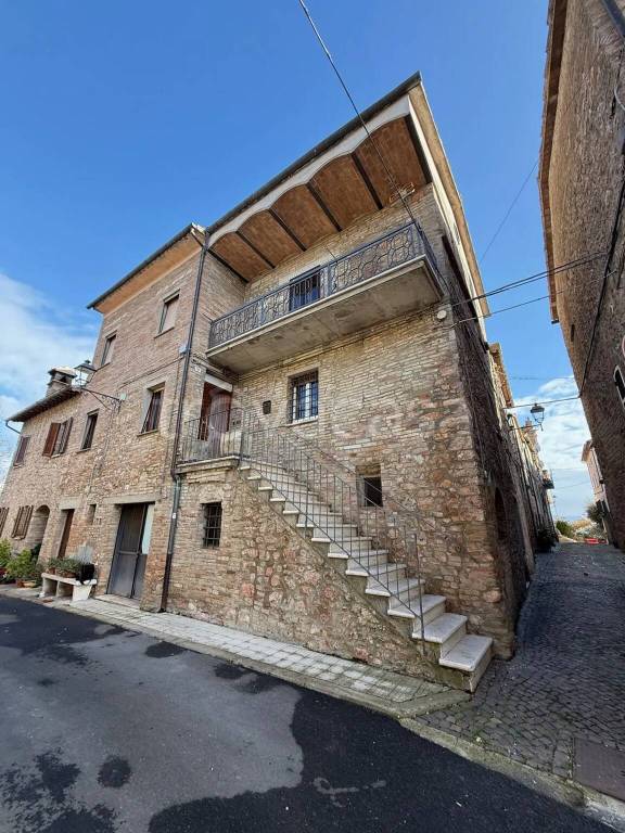 appartamento in vendita a Montecastrilli