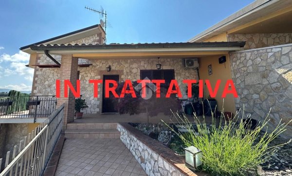 appartamento in vendita a Montecastrilli in zona Casteltodino