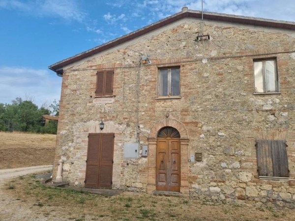 casa indipendente in vendita a Montecastrilli