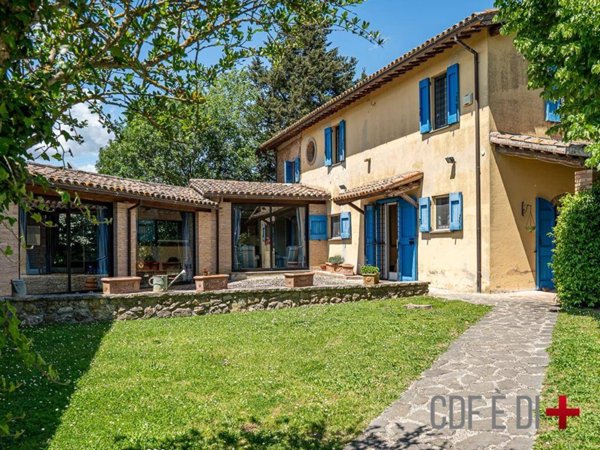 casa indipendente in vendita a Montecastrilli