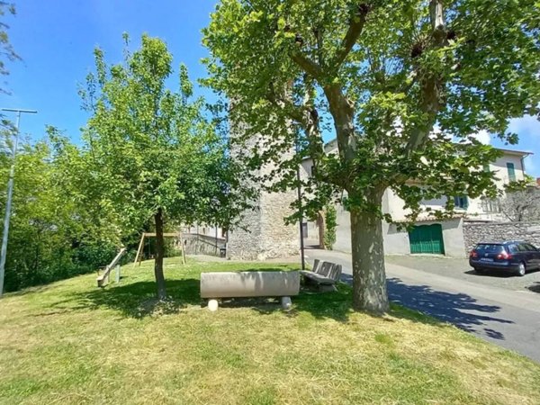 appartamento in vendita a Montecastrilli in zona Quadrelli