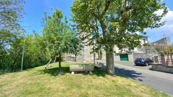 appartamento in vendita a Montecastrilli in zona Quadrelli
