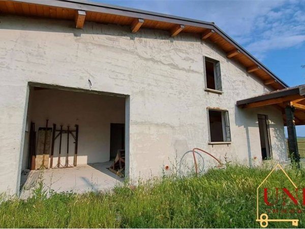 casa indipendente in vendita a Montecastrilli