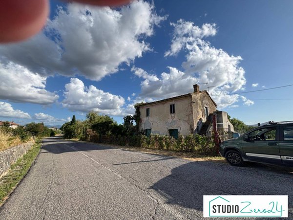 casa indipendente in vendita a Montecastrilli
