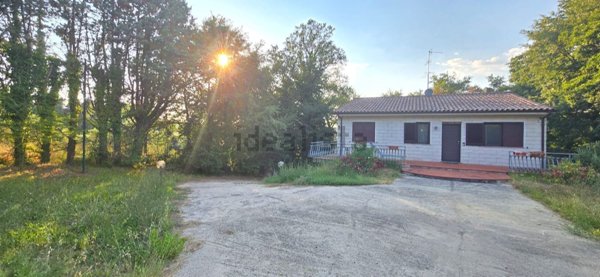 casa indipendente in vendita a Montecastrilli in zona Casteltodino
