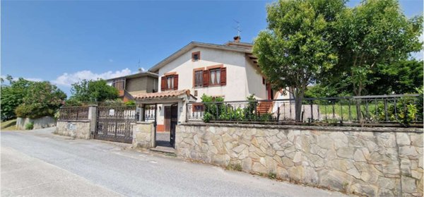 casa indipendente in vendita a Montecastrilli in zona Casteltodino