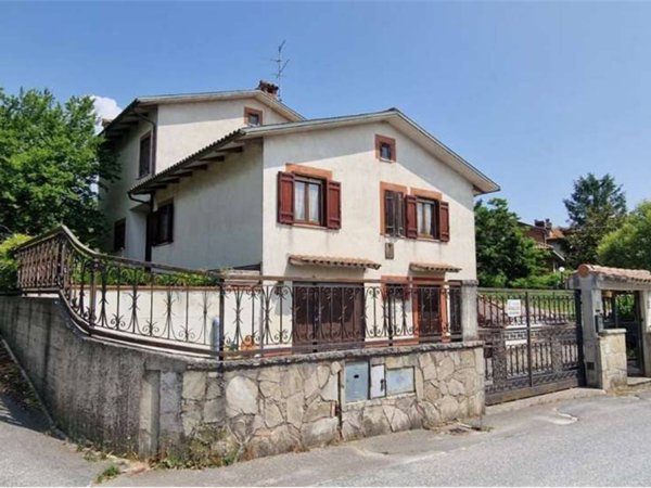 casa indipendente in vendita a Montecastrilli in zona Casteltodino