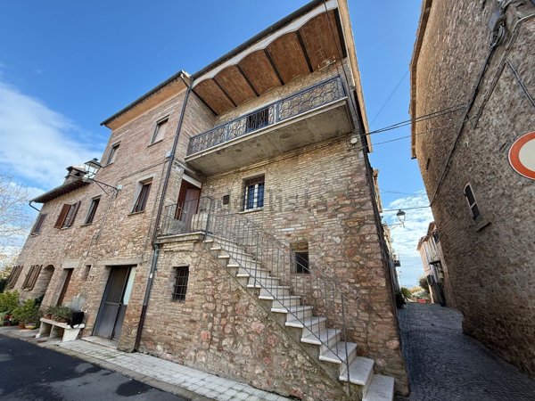 appartamento in vendita a Montecastrilli