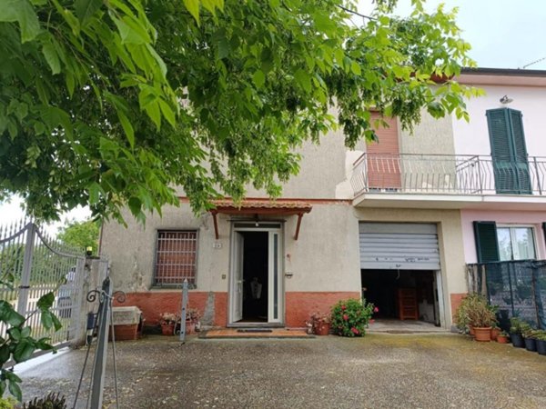 casa indipendente in vendita a Montecastrilli