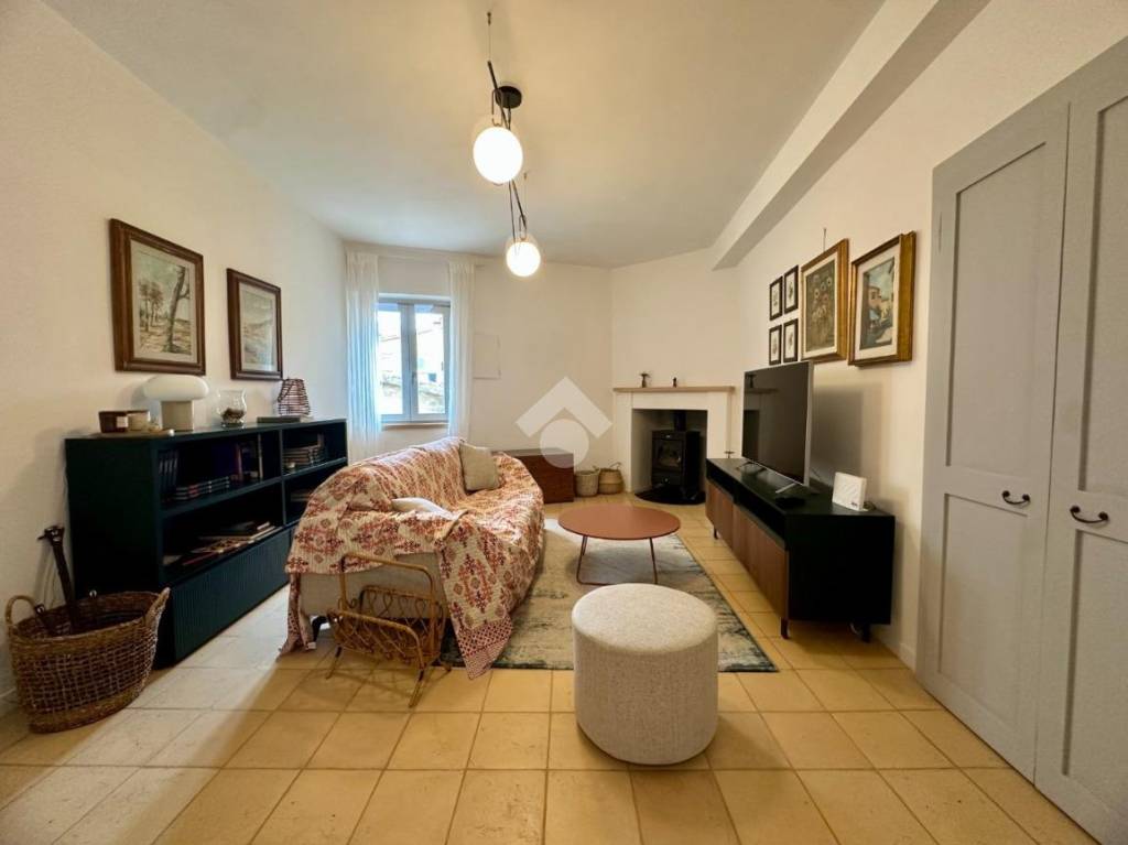 casa indipendente in vendita a Montecastrilli in zona Casteltodino