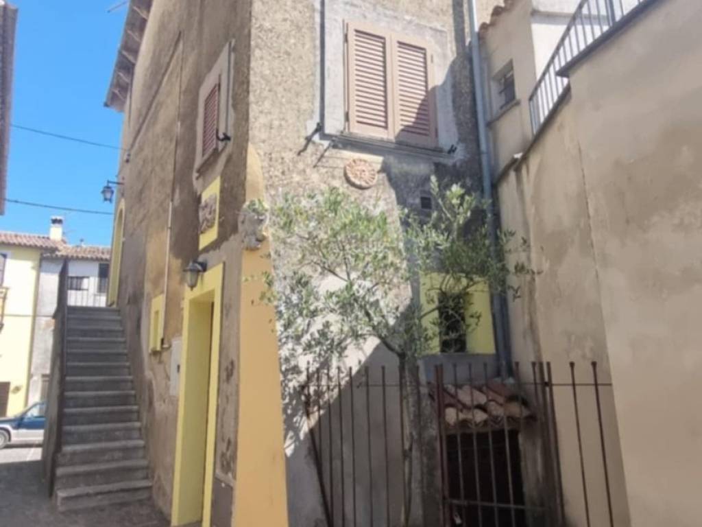 casa indipendente in vendita a Montecastrilli