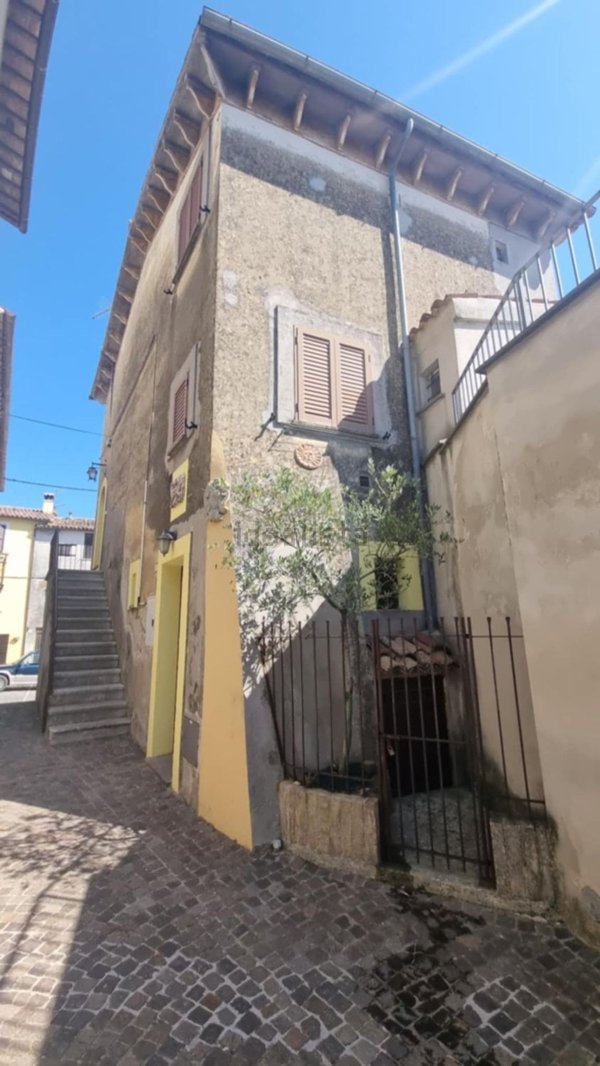 appartamento in vendita a Montecastrilli