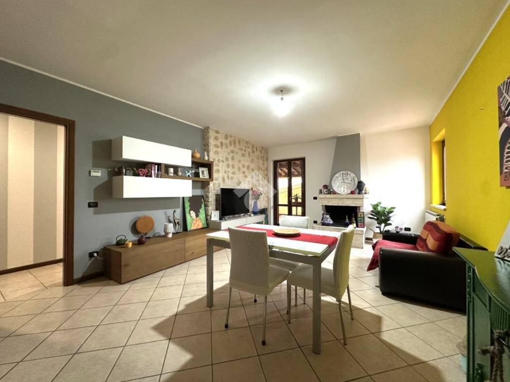 appartamento in vendita a Montecastrilli