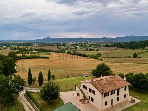casale in vendita a Montecastrilli