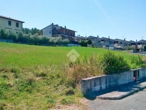 terreno edificabile in vendita a Montecastrilli