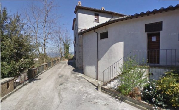 locale di sgombero in vendita a Montecastrilli in zona Casteltodino