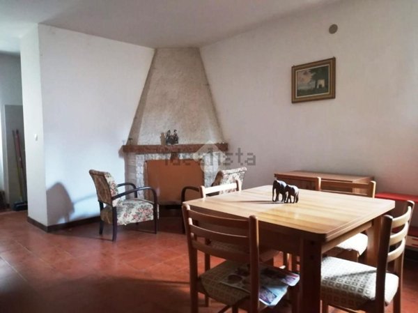 appartamento in vendita a Montecastrilli in zona Casteltodino