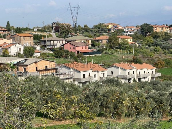 terreno edificabile in vendita a Montecastrilli in zona Casteltodino