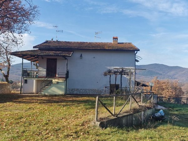 casa indipendente in vendita a Montecastrilli in zona Castel dell'Aquila