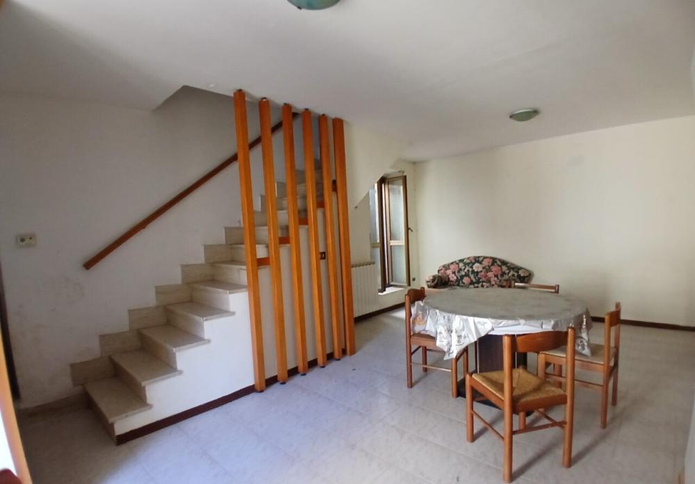 casa indipendente in vendita a Montecastrilli