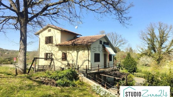 casa indipendente in vendita a Montecastrilli